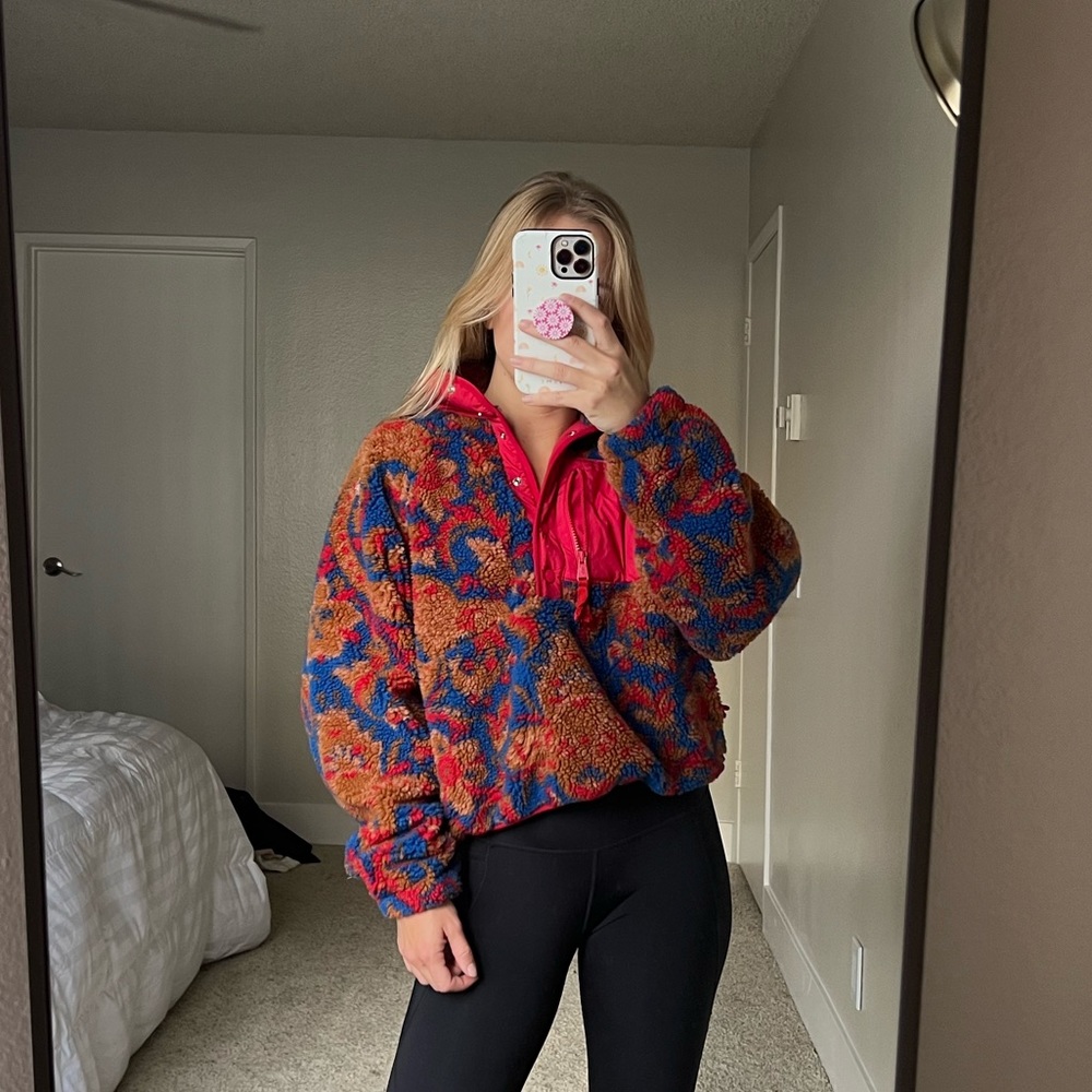 multicolor patterned teddy pullover